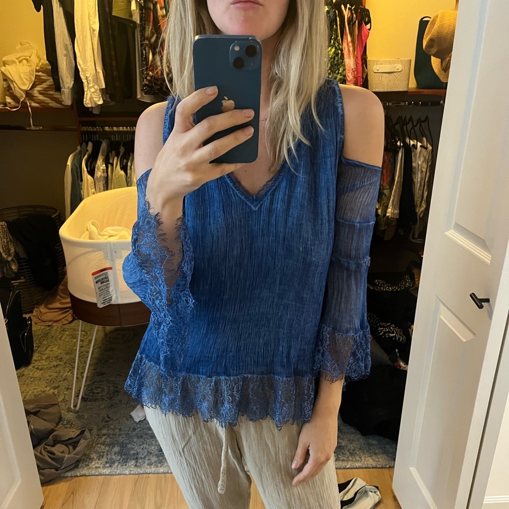 Alice and Olivia sample top